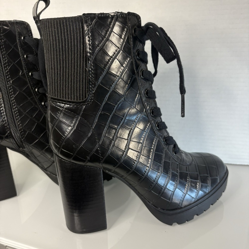Steve Madden Sz 8 Black Croc Embossed Vegan Lace Up Ankle Boots Whimsigoth witch - Picture 8 of 12